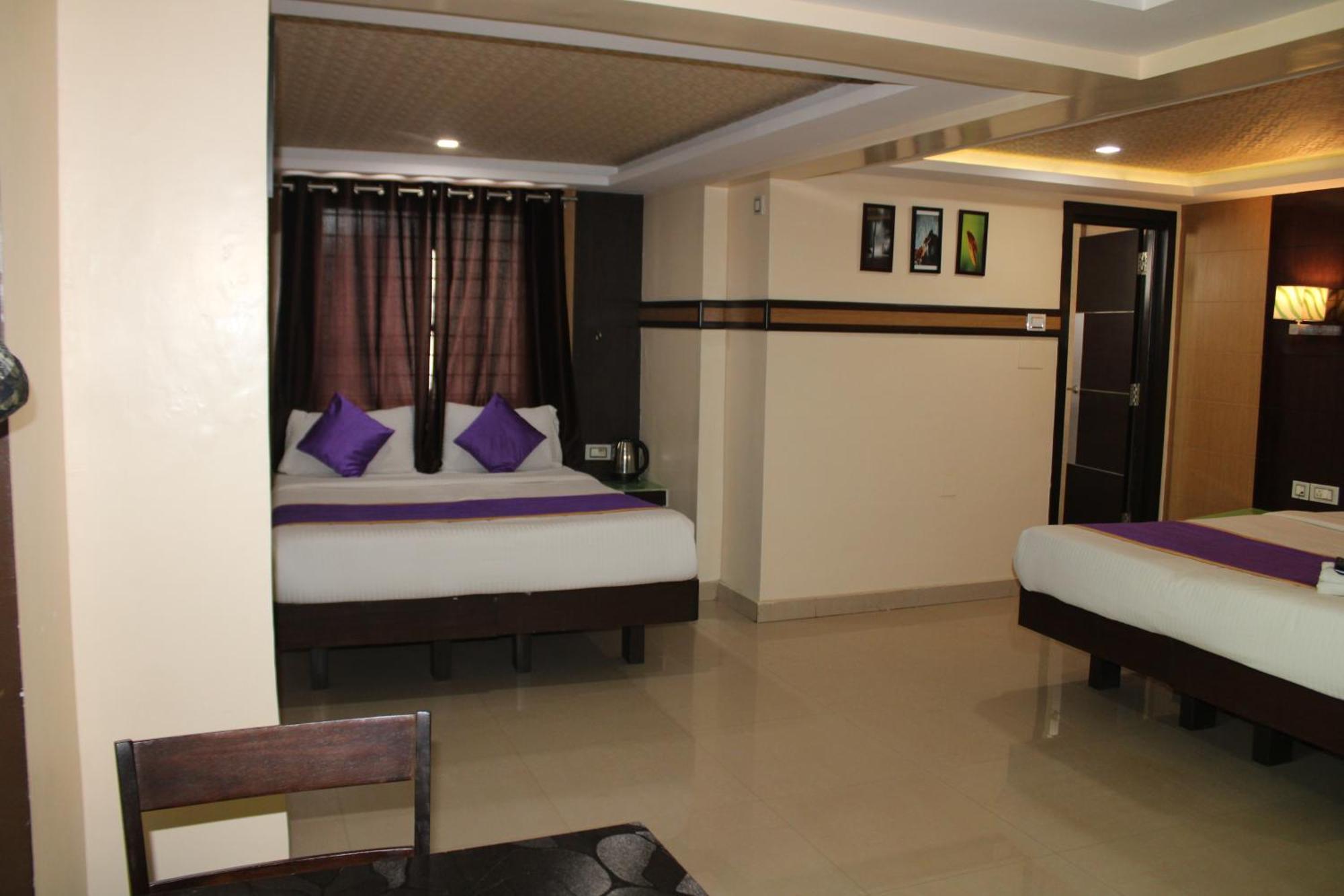 Vp International Hotel Bangalore Bagian luar foto